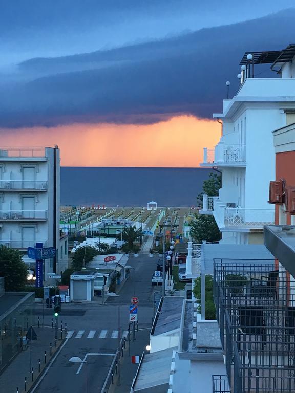 Hotel Sissi Rivazzurra Di Rimini Exterior foto
